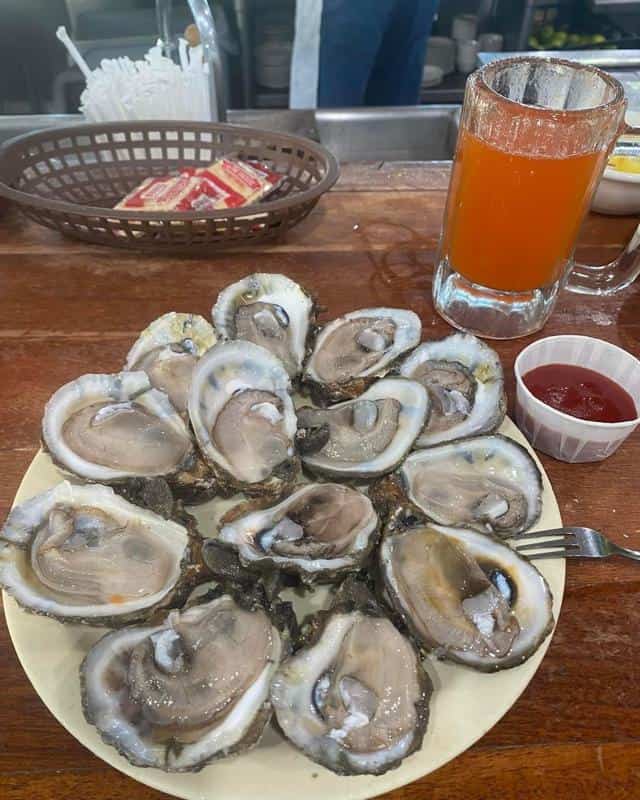 Captain Tom's Seafood and Oyster Bar