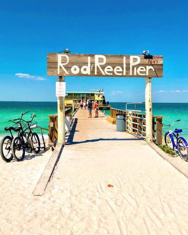 Rod & Reel Pier 2