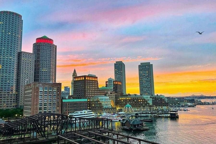 Best Rooftop Bars and Restaurants in Boston