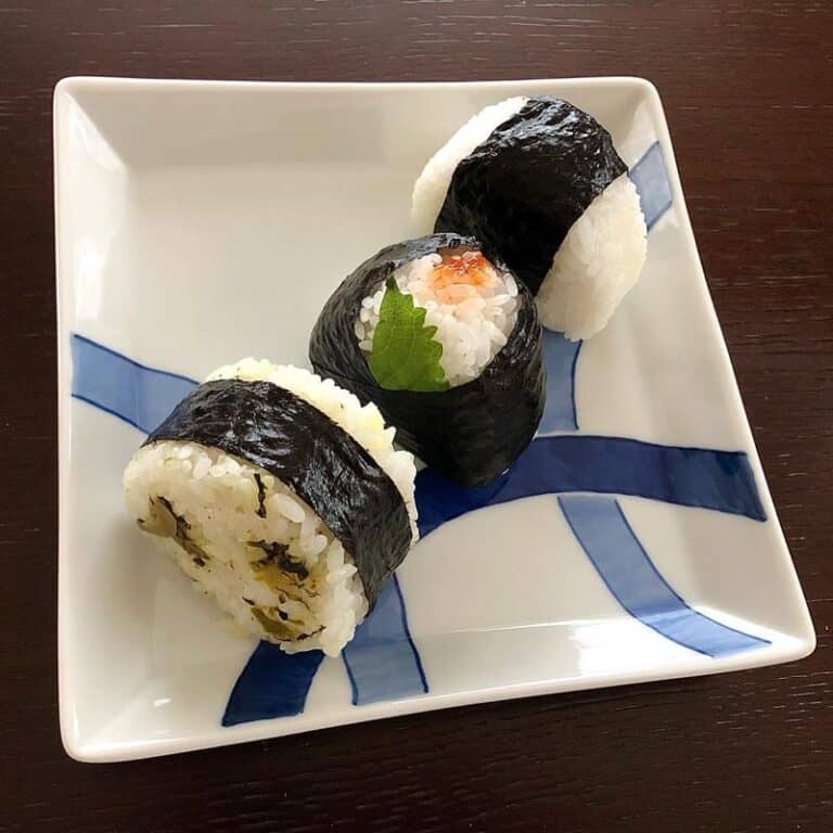 14 MustTry Onigiri Fillings Ideas & How to Make it
