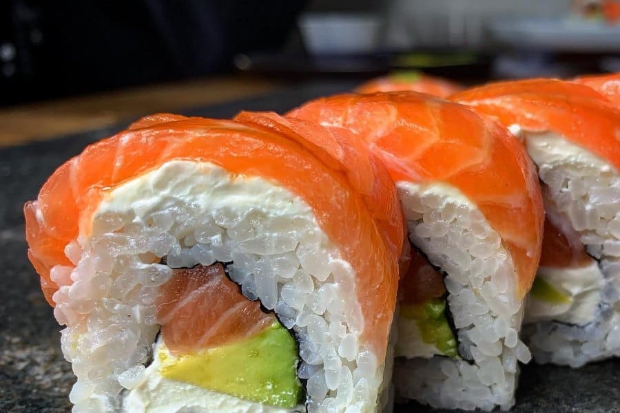alaska roll sushi