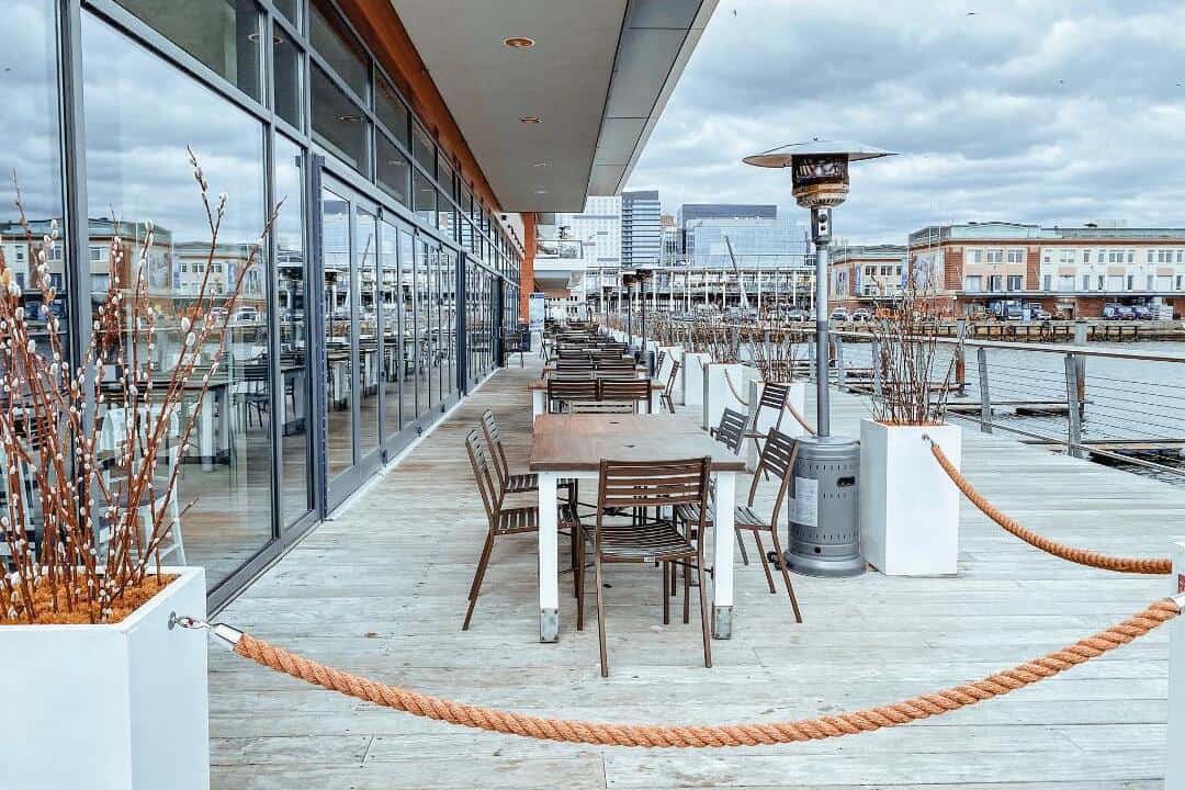 Best Waterfront Restaurants in Boston