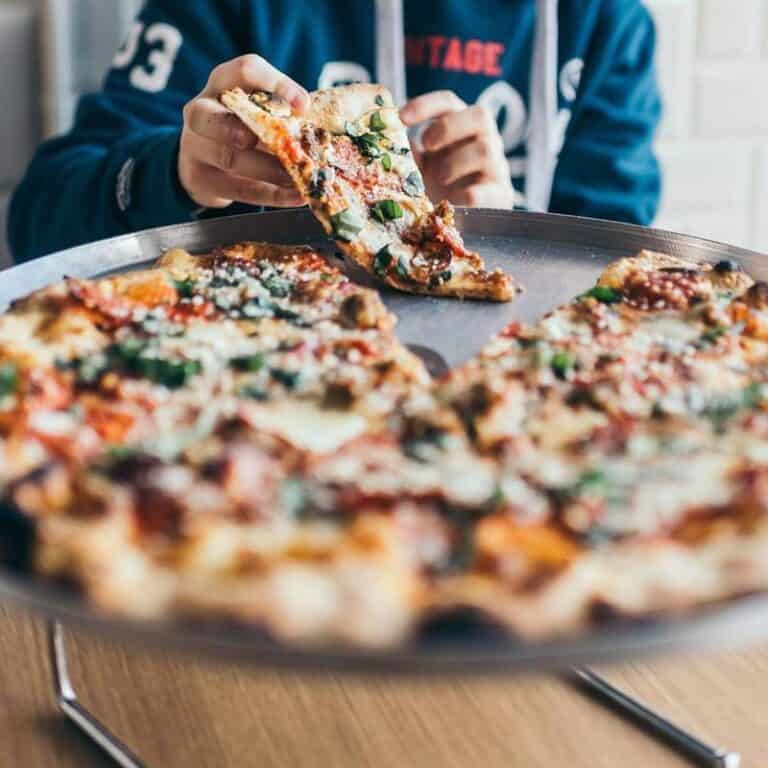 What Is Brooklyn Style Pizza? Recipe, & Where to Eat