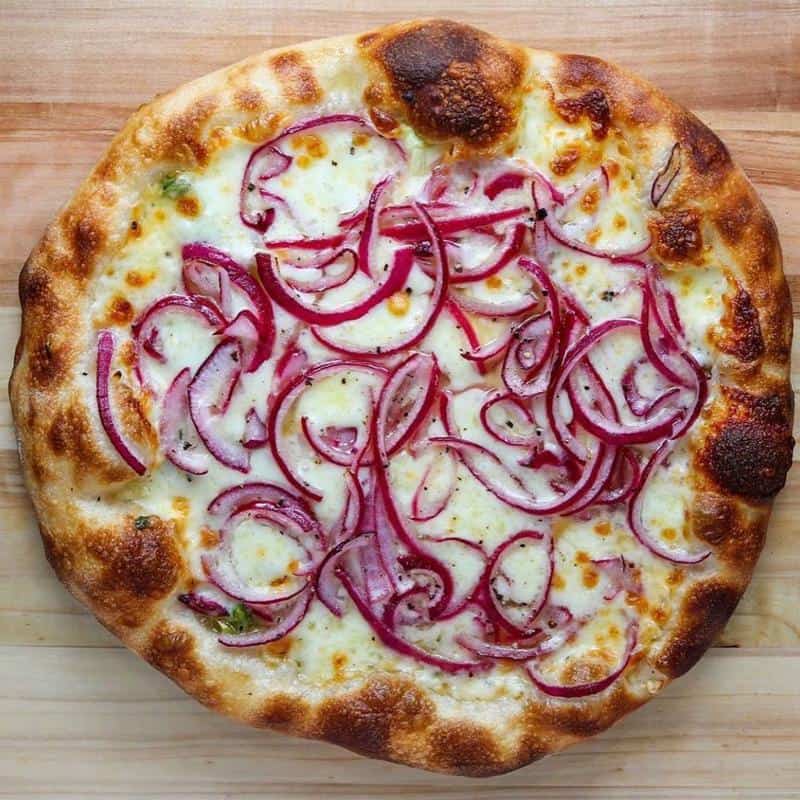 Onions Pizza