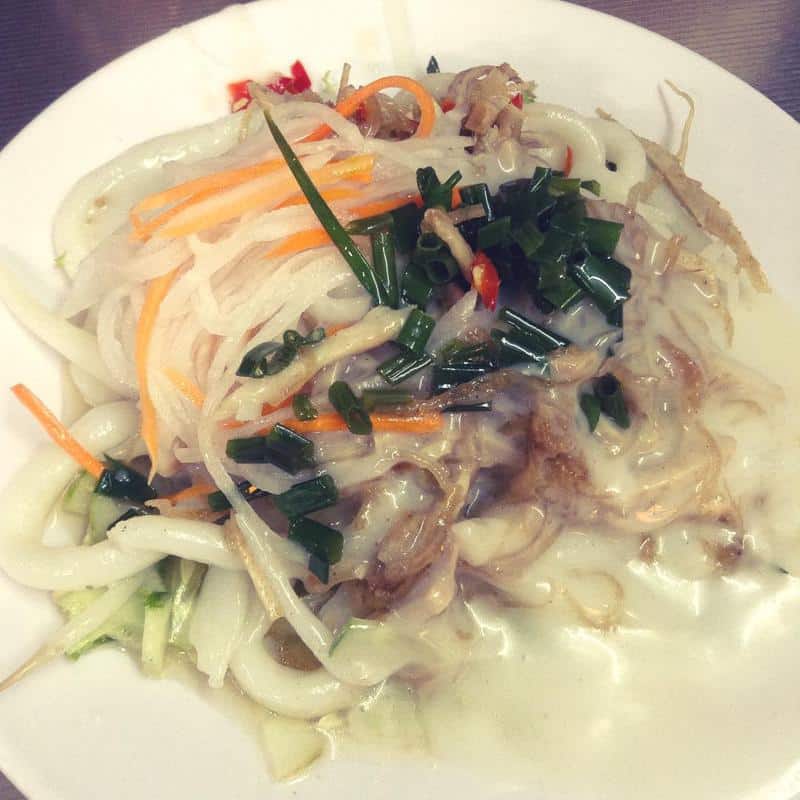Bánh Tằm Bì (Vietnamese Thick Noodles In Coconut Milk)