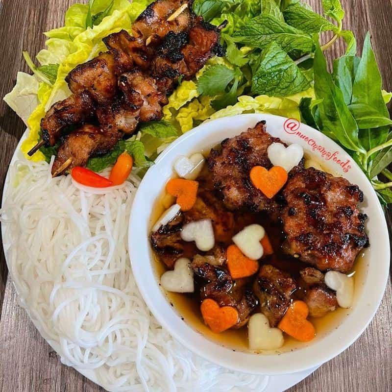 Bún Chả Hà Nội (Grilled Pork With Rice Vermicelli)