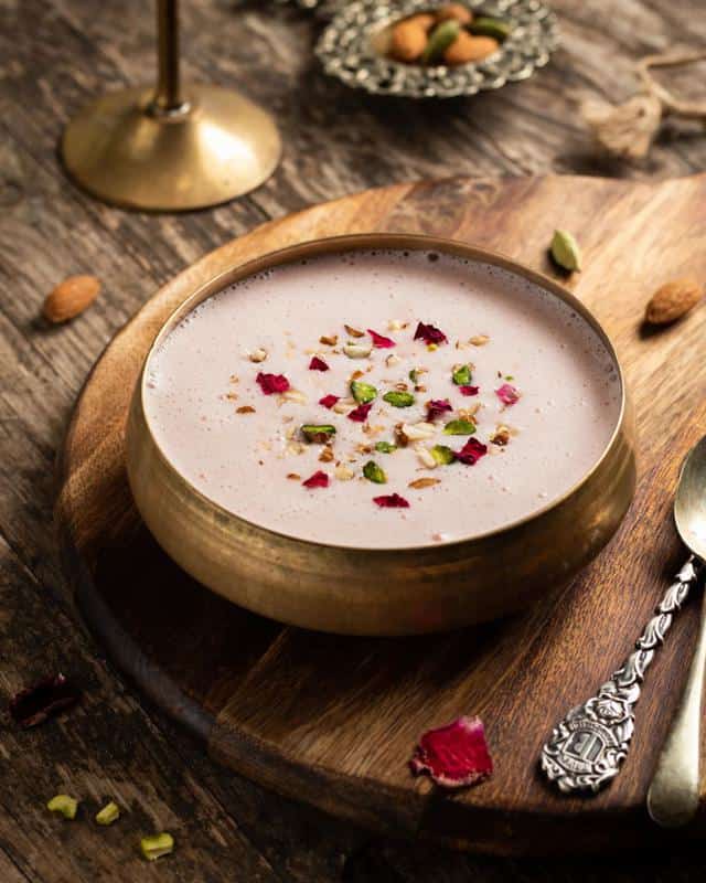 Kheer (Pakistani Rice Pudding)